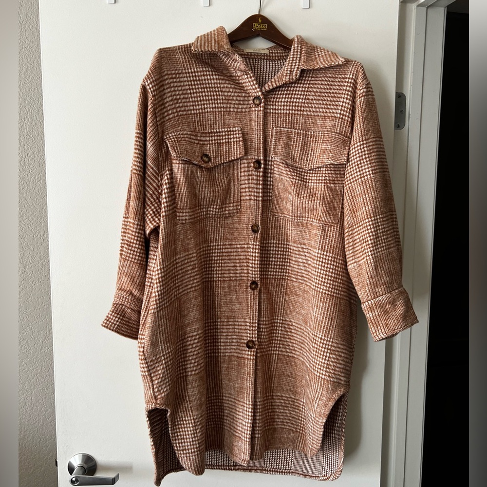 Saints & Hearts Houndstooth‎ Oversized Flannel Shacket Brown